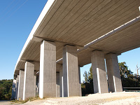 億首川橋　ＲＣ中空床版橋リニューアル工事（沖縄県）